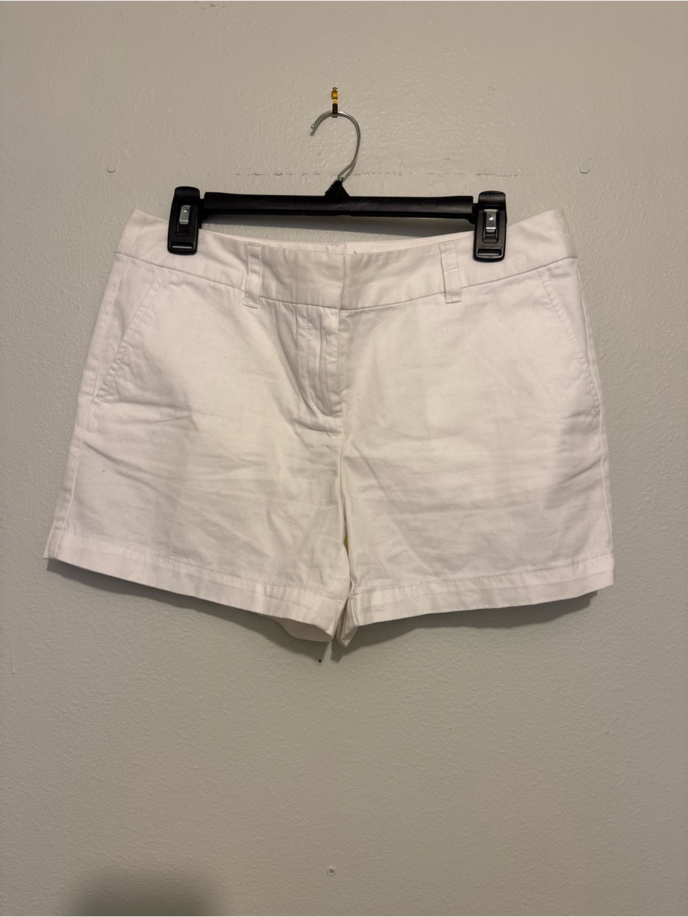 Ann Taylor White Women's Casual Shorts